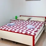 Alle\'S House